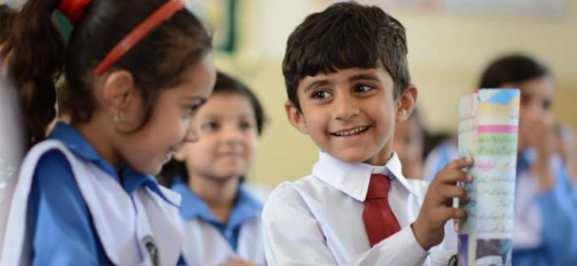 pakistani-children-in-schools